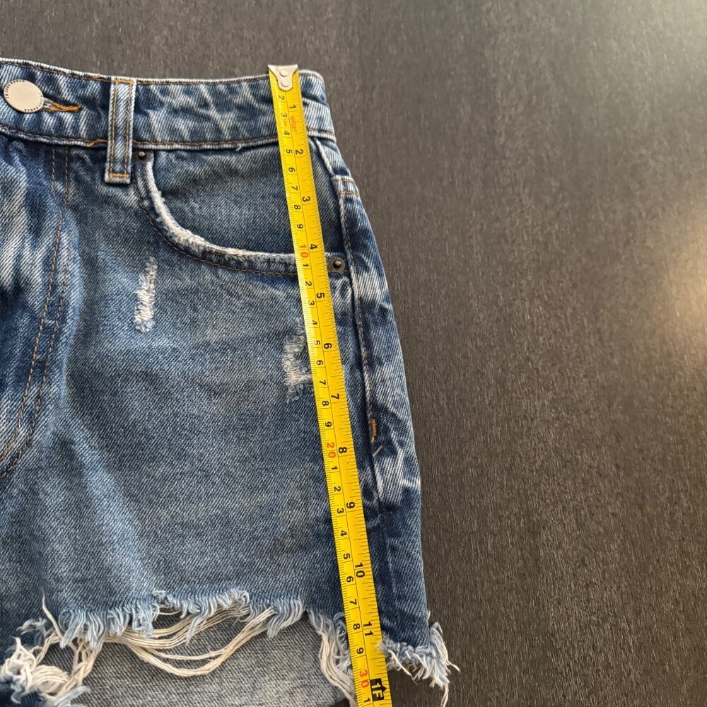Zara Womens Distressed Blue Cut Off Shorts, Size 0 - Picture 7 of 10